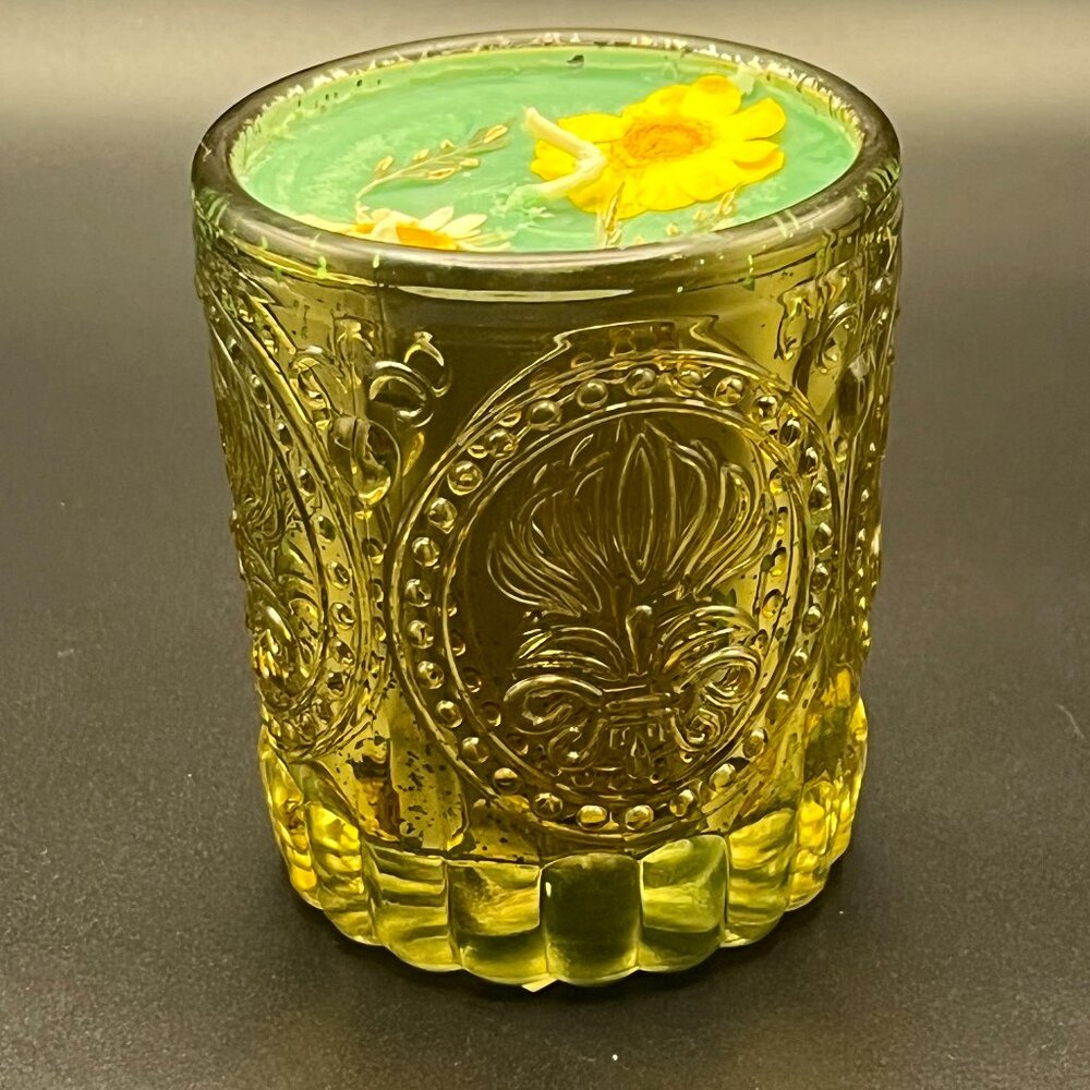Pressed Botanical Fleur-de-Lis Glass Candle – Spring Green - Unscented